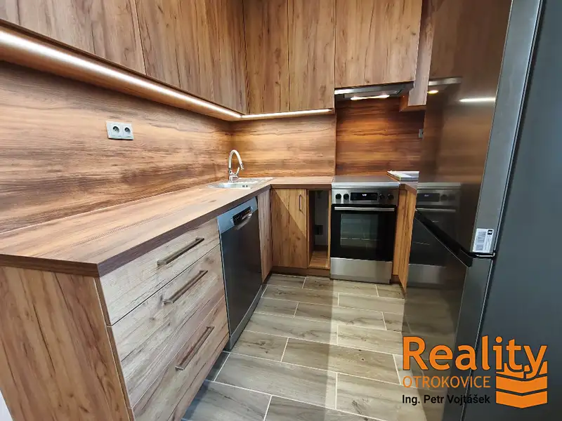 Pronájem rodinného domu 62 m², pozemek 150 m², Zlín – náhled fotky 1