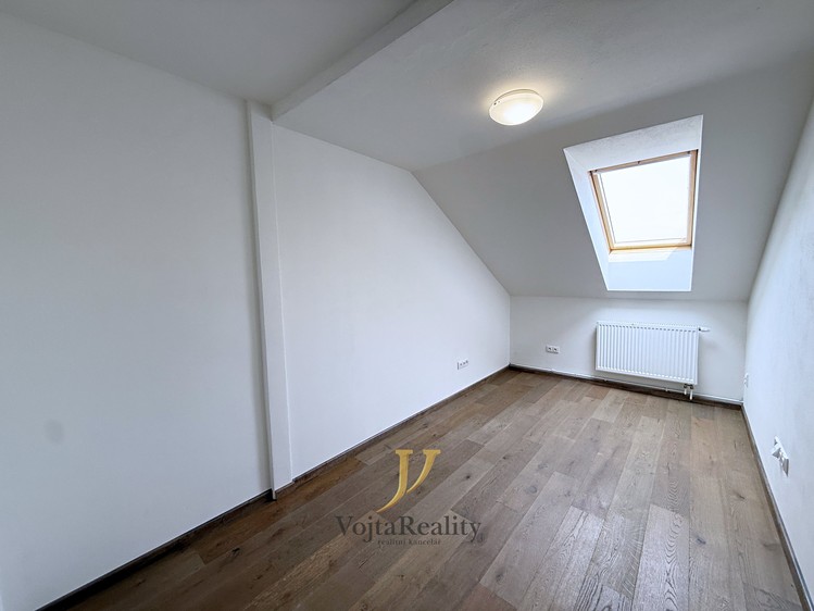 Квартира 3+kk в оренду, 83 м² (11 з 14)