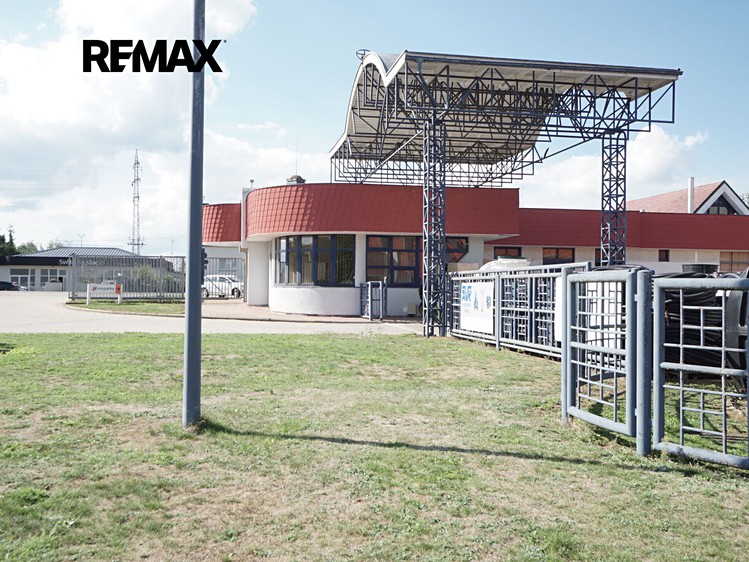 Pronájem komerčního prostoru, 2 299 m² (22 z 31)