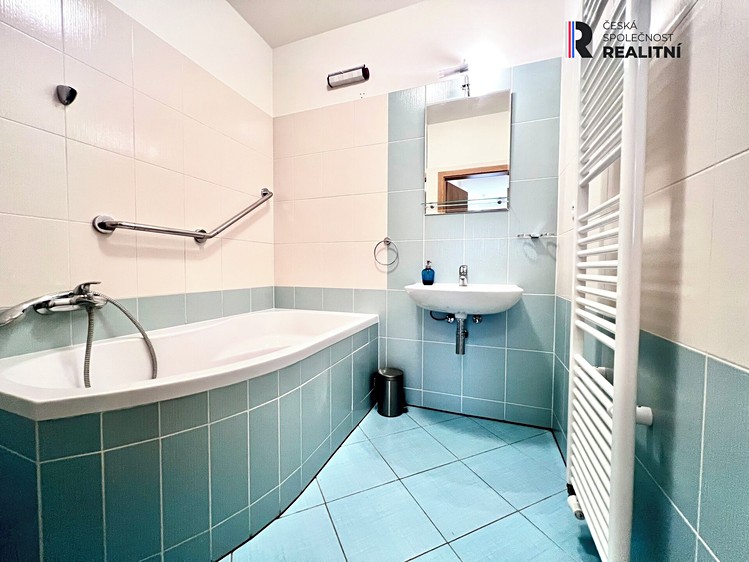 Pronájem bytu 3+kk, 93 m² (10 z 14)