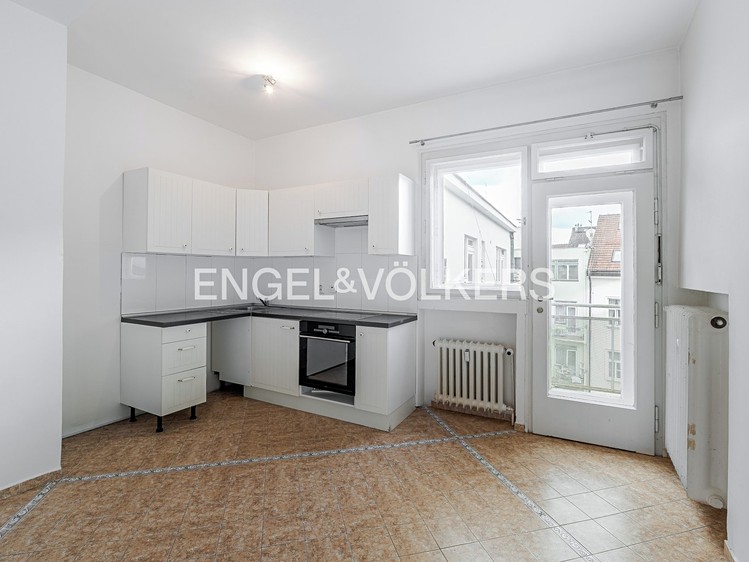 Pronájem bytu 3+1, 95 m² (2 z 10)