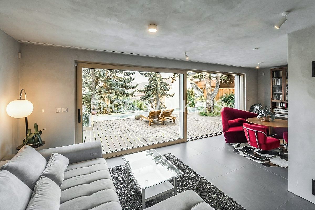Pronájem bytu 3+kk 106 m²