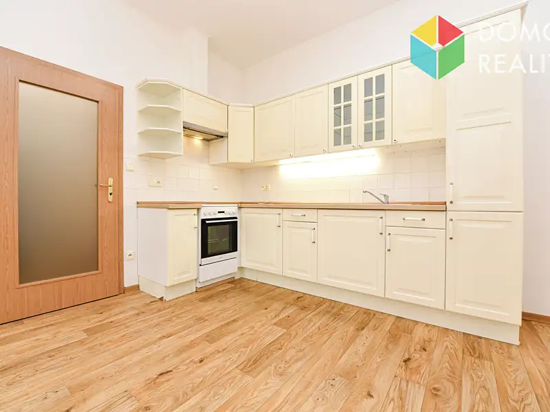 Pronájem bytu 1+1 39 m², Králův Dvůr – náhled fotky 1