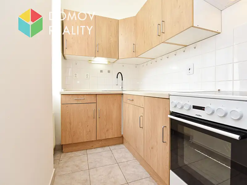 Pronájem bytu 1+1 39 m², Králův Dvůr – náhled fotky 3