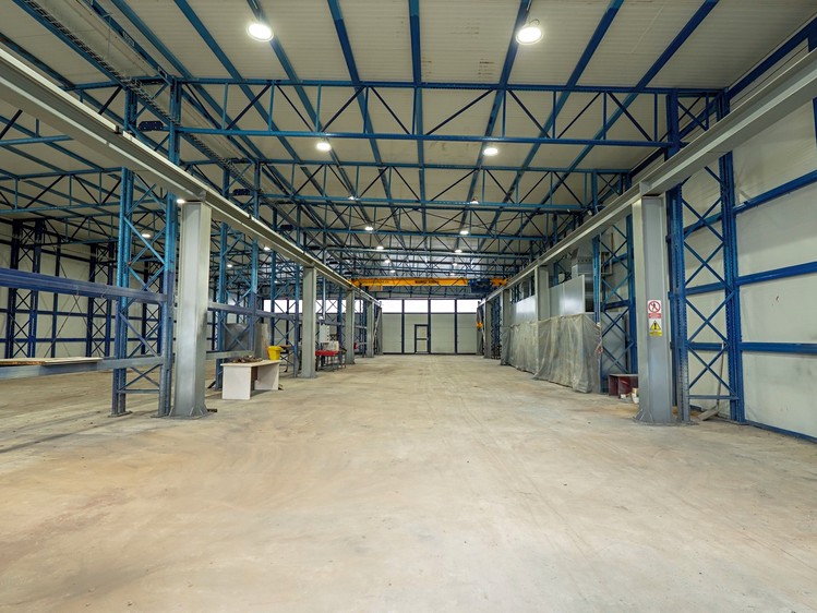 Комерційне приміщення на продаж, 3 013 м² (27 з 57)