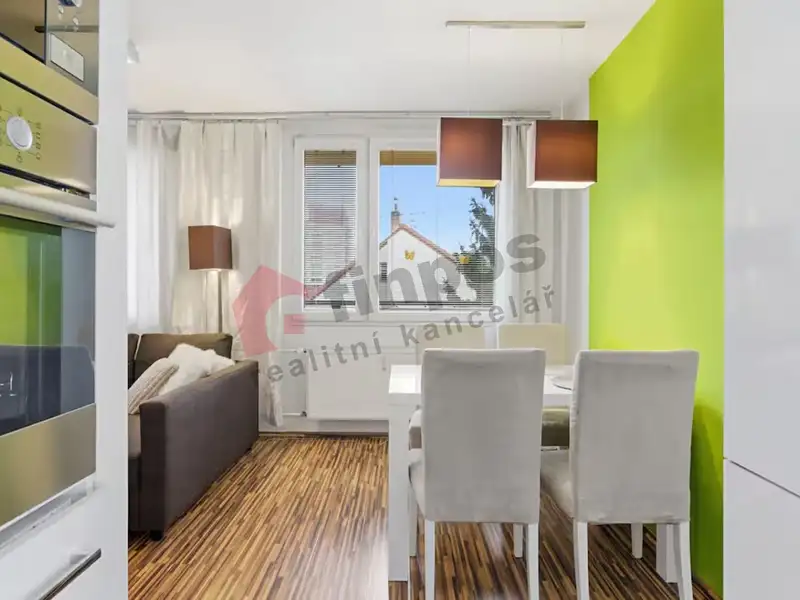 Pronájem bytu 2+kk 56 m², Praha – náhled fotky 2
