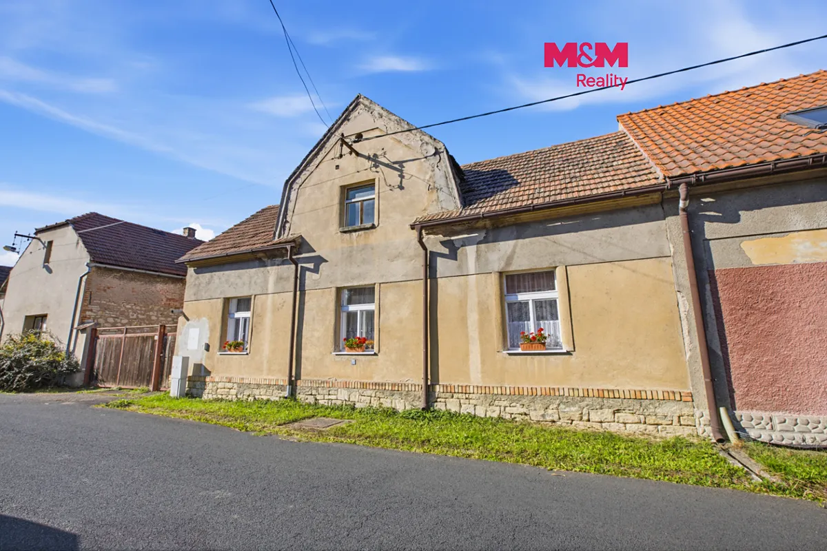 Prodej rodinného domu 80 m², pozemek 1865 m²