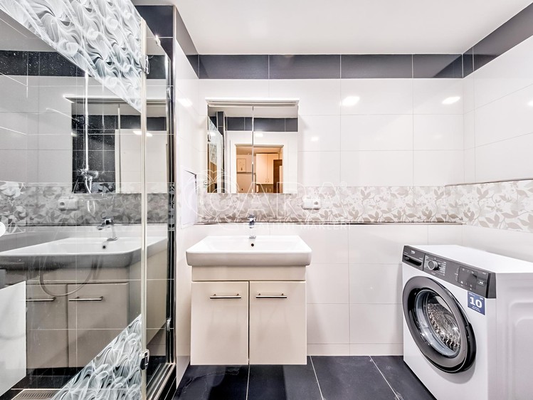 Pronájem bytu 2+kk, 53 m² (8 z 14)
