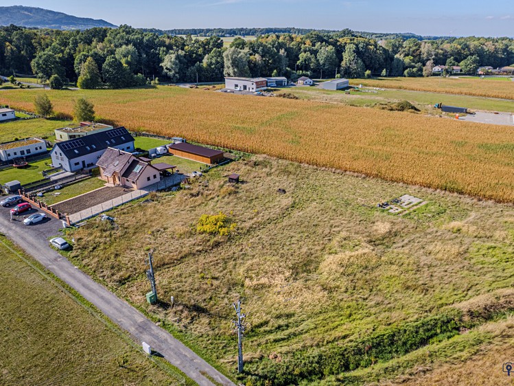 Prodej pozemku, 1 065 m² (3 z 8)