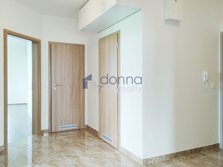 Квартира 4+kk в оренду, 85 м² (13 з 16)