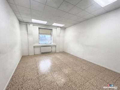 Pronájem komerčního prostoru, 25 m² (2 z 3)
