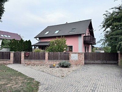 Будинок на продаж, 172 м² (2 з 16)