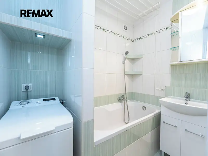 Pronájem bytu 2+kk 44 m², Praha – náhled fotky 3