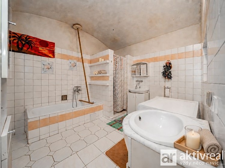 Prodej domu, 230 m² (16 z 41)