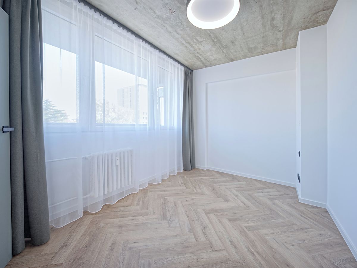 Pronájem bytu 2+kk 47 m² – fotografie 3