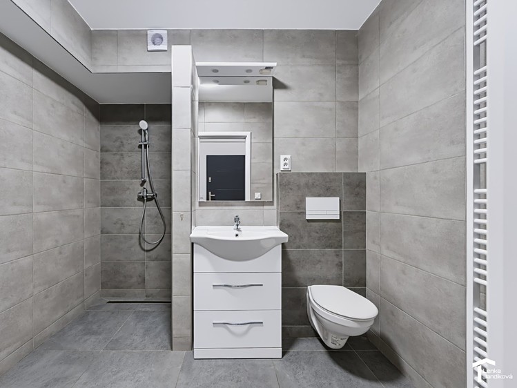 Pronájem bytu 2+kk, 48 m² (9 z 13)