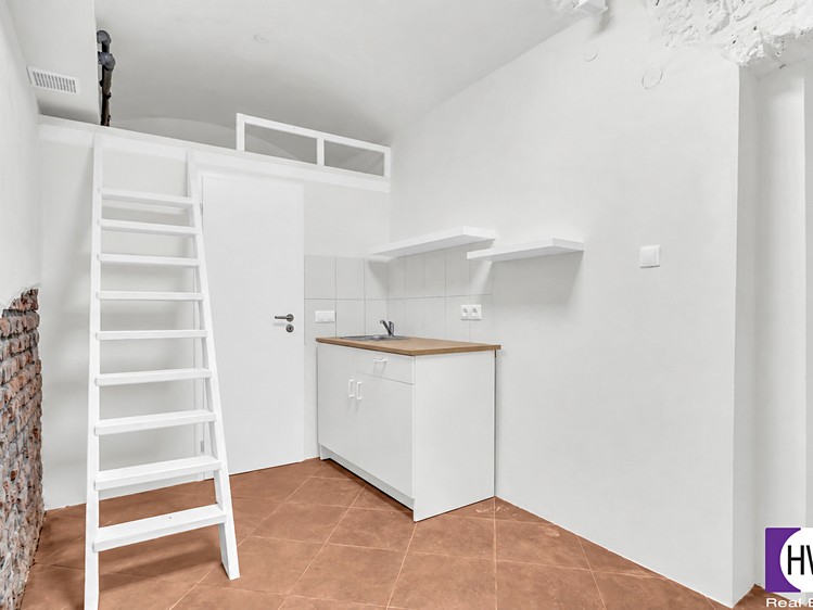 Квартира atypical на продаж, 16 м² (3 з 10)