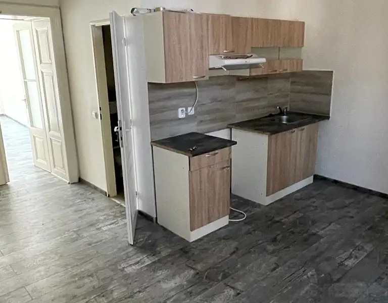 Pronájem bytu 1+1 40 m², Velvary – náhled fotky 1