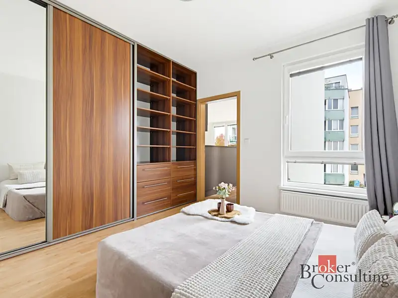 Pronájem bytu 2+kk 62 m², Hradec Králové – náhled fotky 2