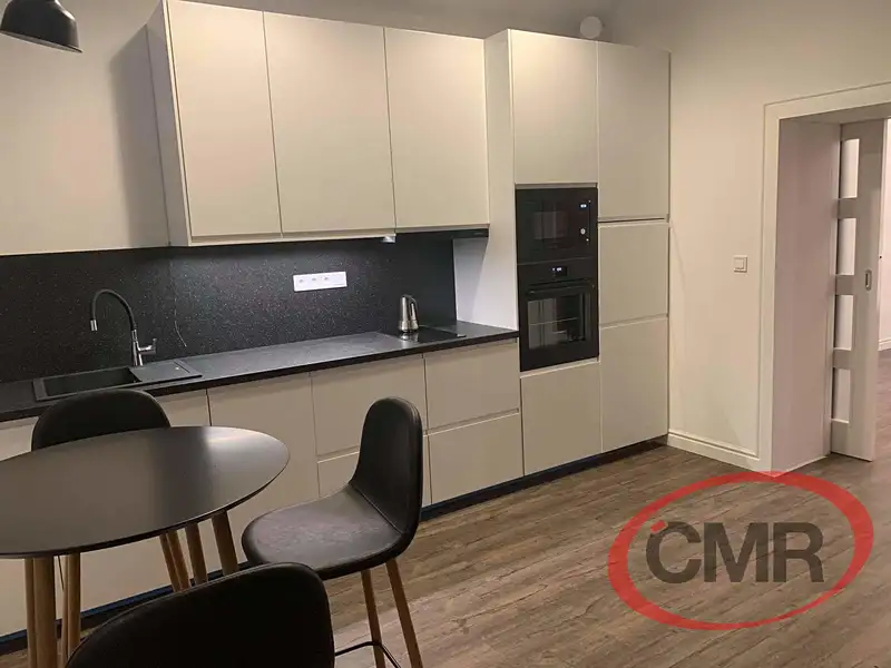 Pronájem bytu 2+kk 43 m², Praha – náhled fotky 1