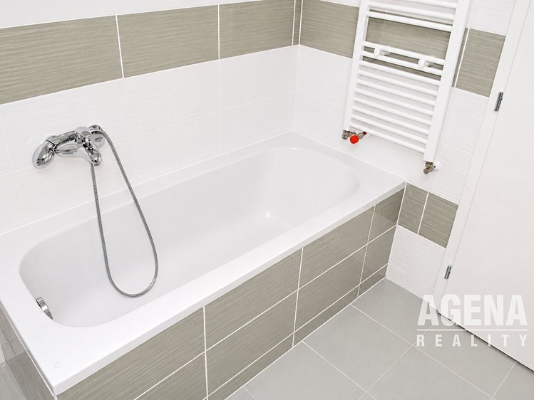 Prodej domu, 330 m² (22 z 29)