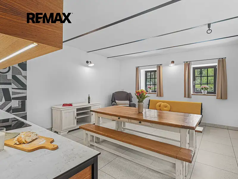 Prodej rodinného domu 563 m², pozemek 73897 m², Mukařov – náhled fotky 3