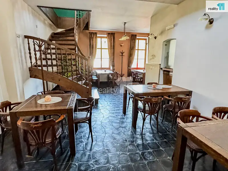 Prodej restaurace 541 m², Rokycany – náhled fotky 2