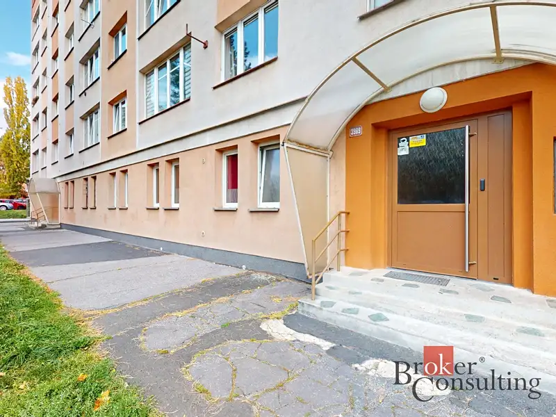Prodej bytu 2+1 53 m², Chomutov – náhled fotky 1