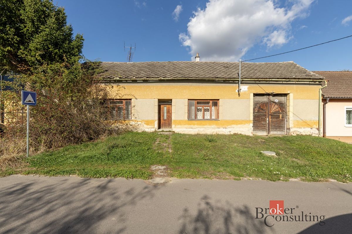 Prodej rodinného domu 100 m², pozemek 907 m², Litobratřice – fotka 1 z 3