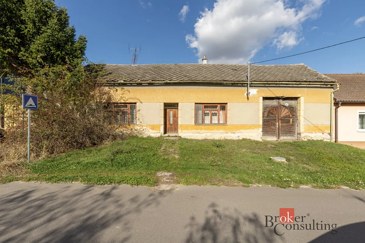 Prodej rodinného domu 100 m², pozemek 907 m²