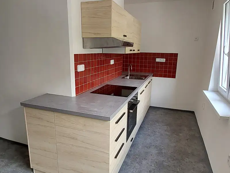 Pronájem bytu 4+kk 78 m², Praha – náhled fotky 1