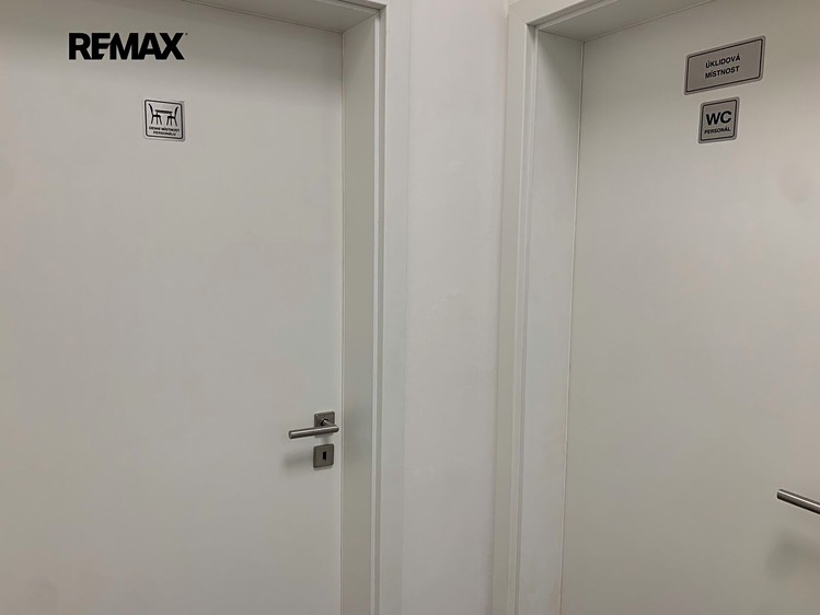 Pronájem komerčního prostoru, 20 m² (12 z 17)