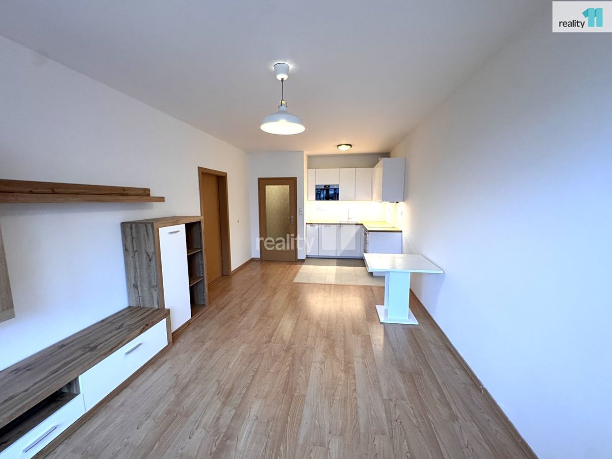 Pronájem bytu 2+kk 53 m² – fotografie 2