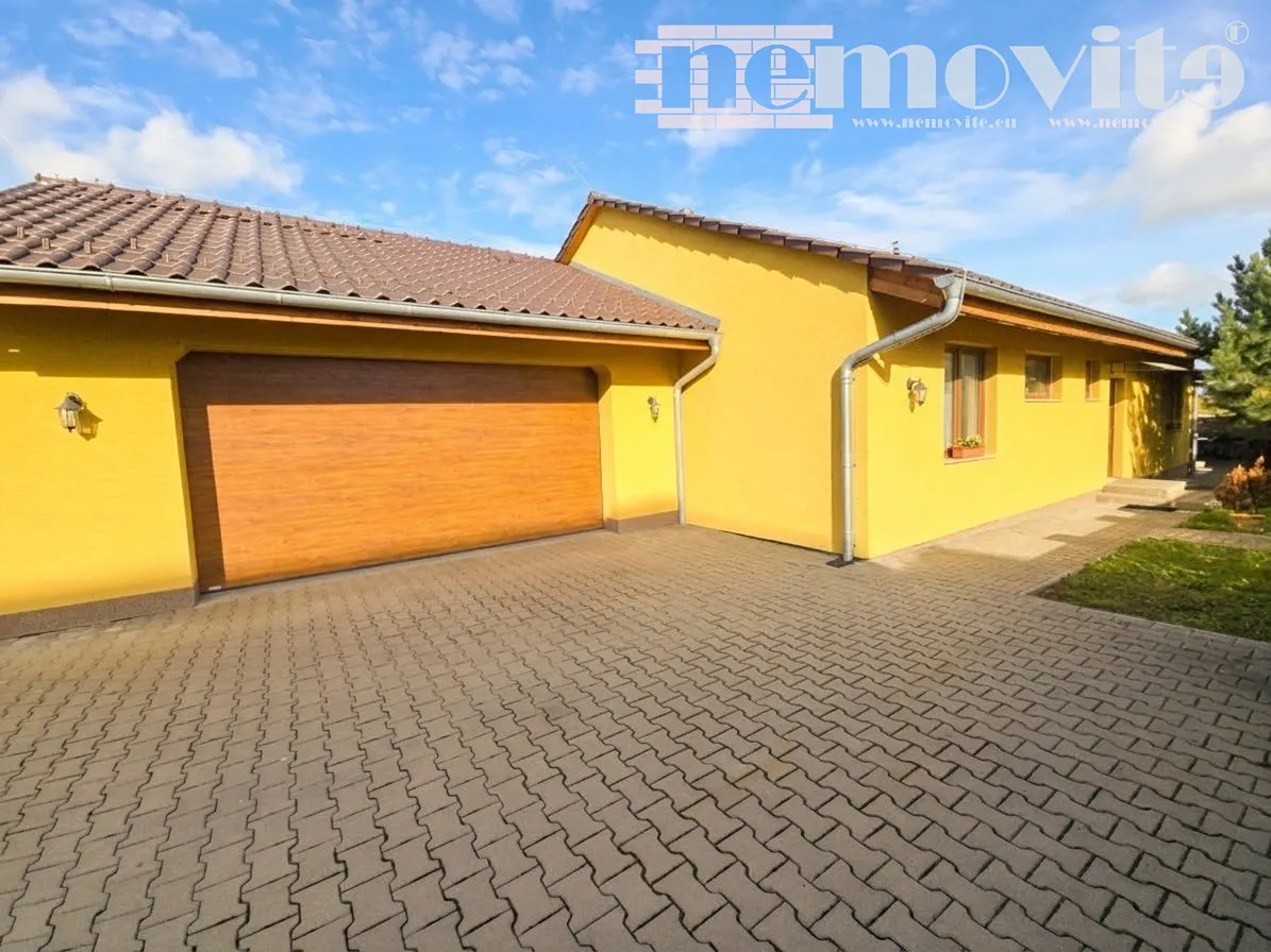 Prodej rodinného domu 198 m², pozemek 708 m²