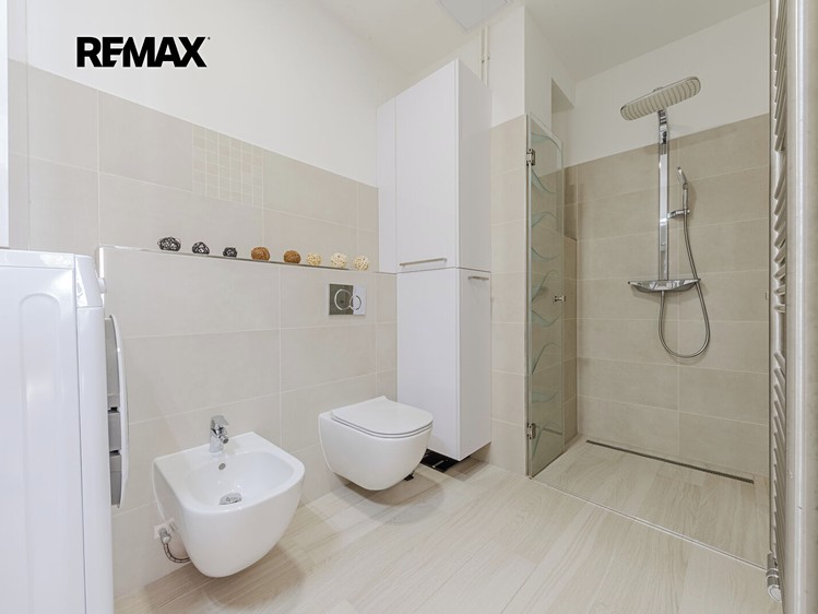 Pronájem bytu 2+kk, 42 m² (9 z 21)