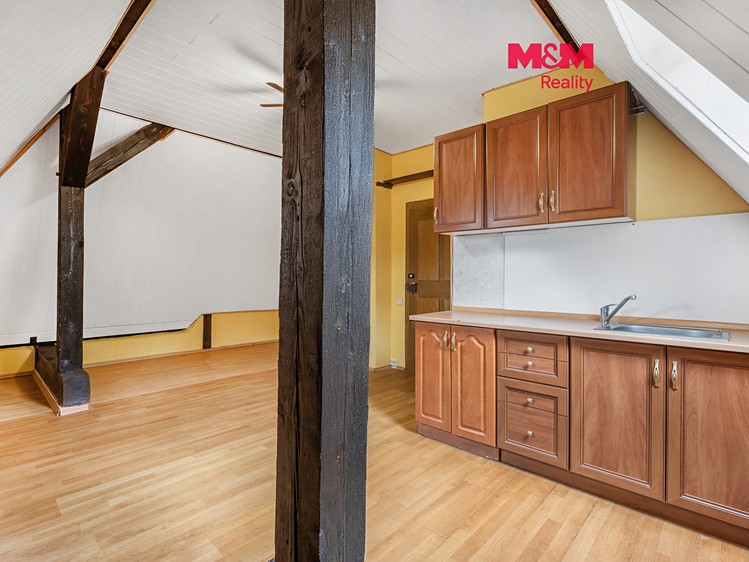 Квартира 1+kk в оренду, 30 м² (1 з 7)