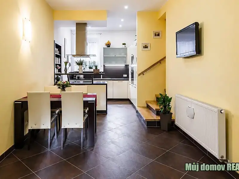 Pronájem vily 1300 m², pozemek 1022 m², Praha – náhled fotky 3