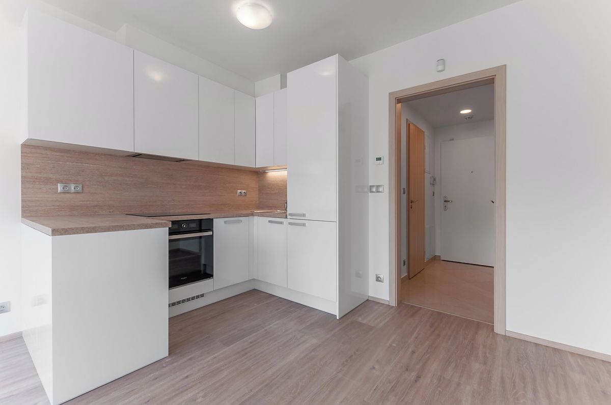 Pronájem bytu 1+kk 28 m², Praha – fotka 1 z 3