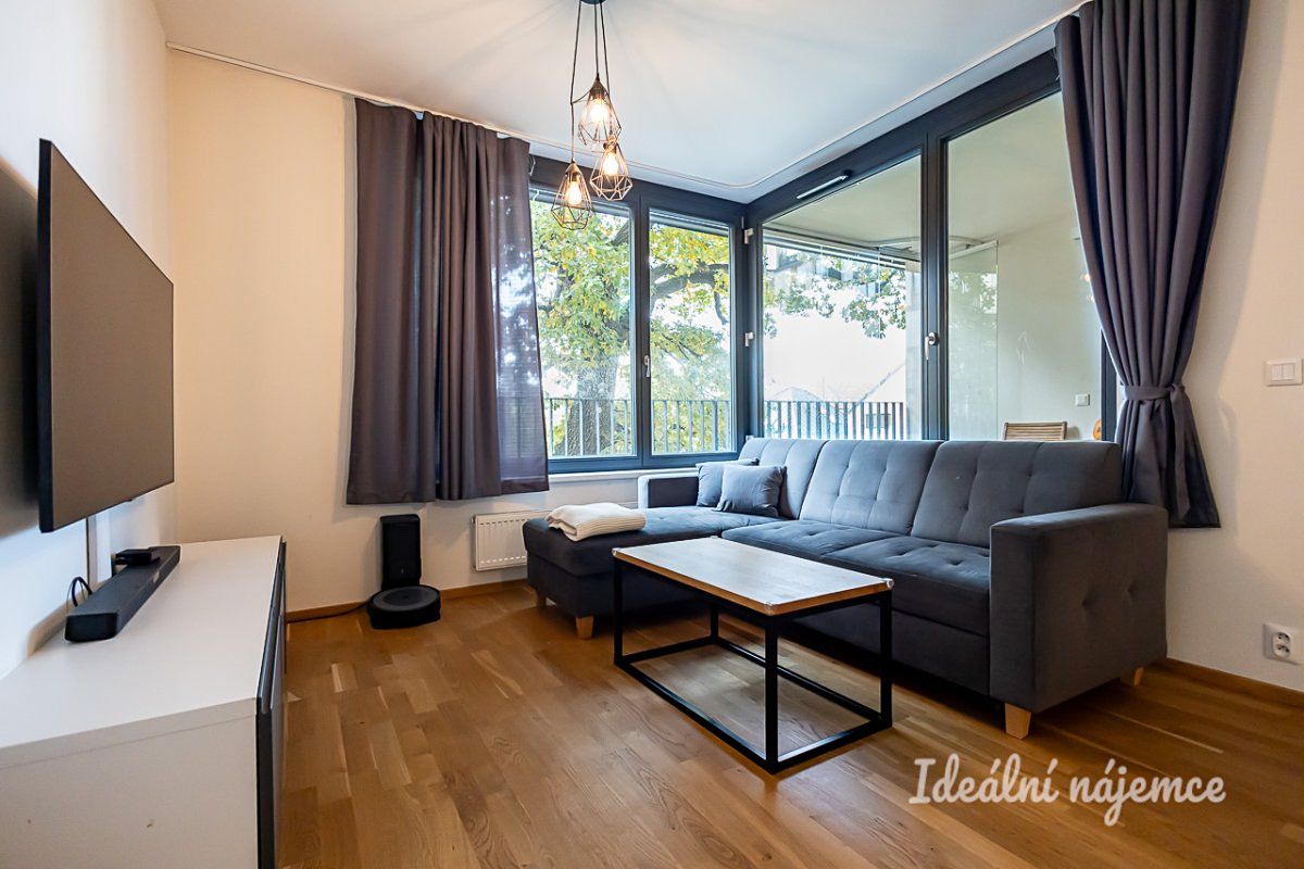 Pronájem bytu 2+kk 50 m² – fotografie 3