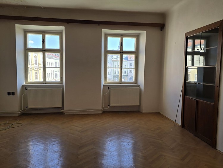 Комерційне приміщення на продаж, 1 033 м² (2 з 13)