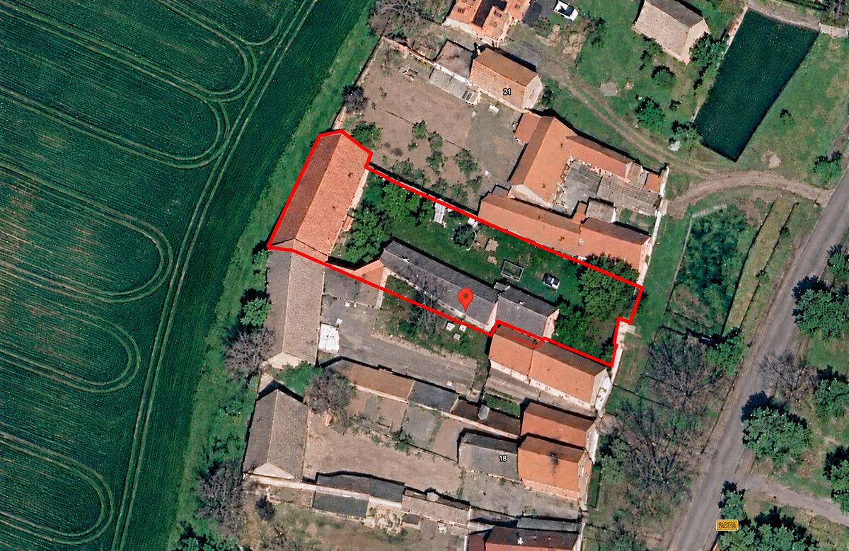 Prodej chalupy 300 m², pozemek 1223 m², Rochov – fotka 1 z 3