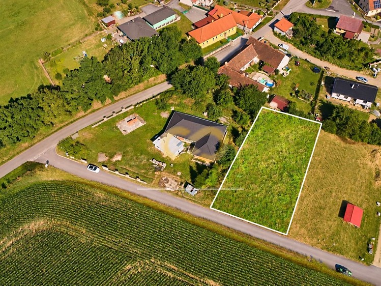 Prodej pozemku, 1 500 m² (1 z 6)