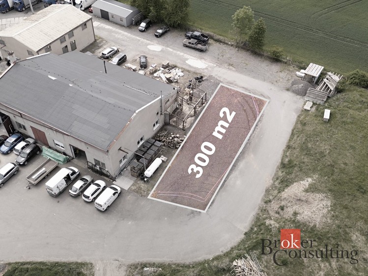 Pronájem komerčního prostoru, 300 m² (2 z 10)