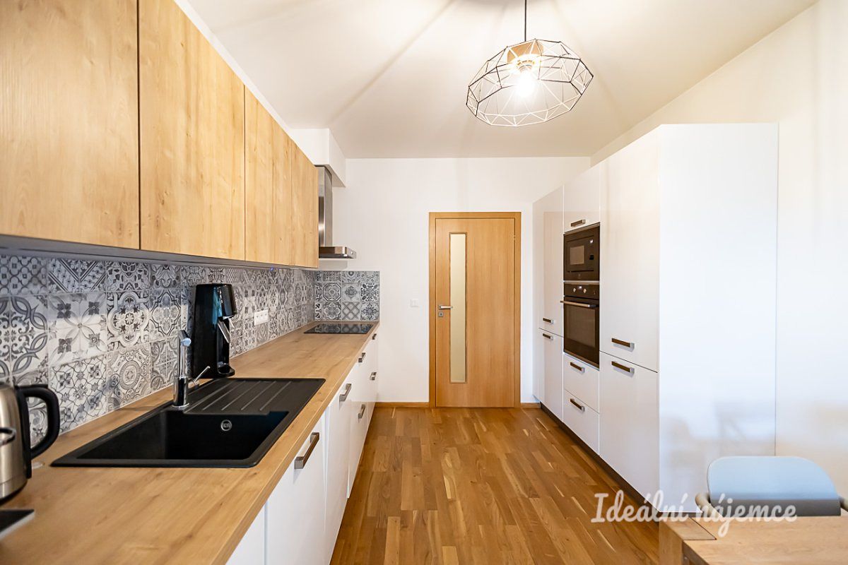 Pronájem bytu 2+kk 50 m² – fotografie 5