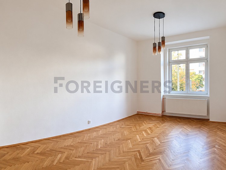 Pronájem bytu 2+kk, 62 m² (4 z 10)