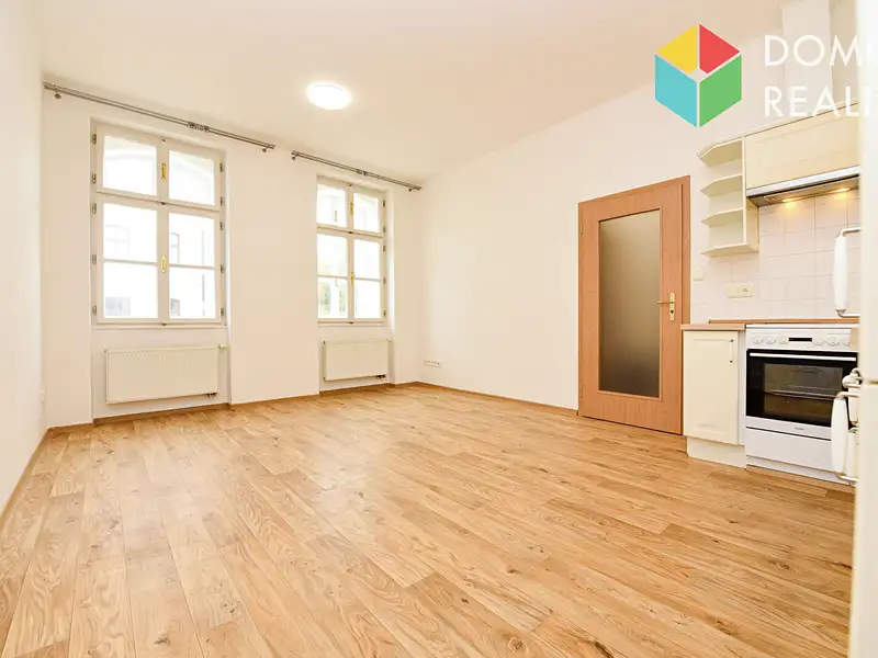 Pronájem bytu 1+1 39 m², Králův Dvůr – náhled fotky 3