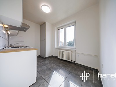 Pronájem bytu 1+1, 34 m² (2 z 13)