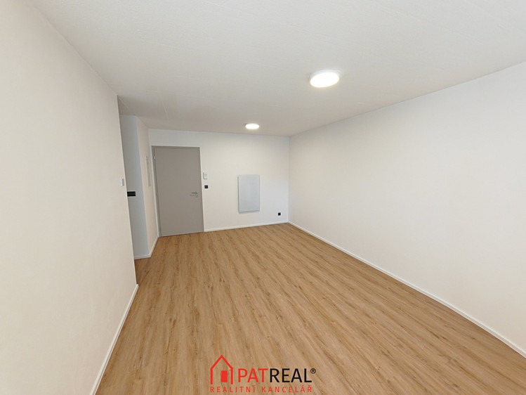 Pronájem bytu 2+1, 44 m² (4 z 15)