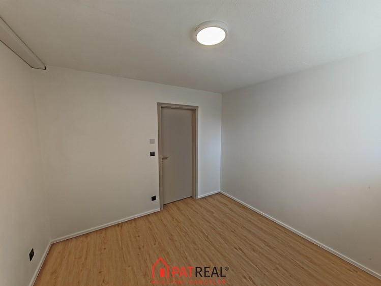 Pronájem bytu 2+1, 44 m² (6 z 15)