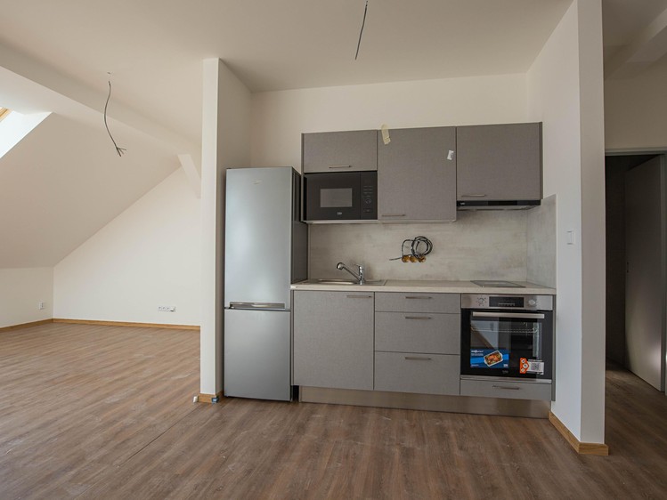 Pronájem bytu 1+kk, 64 m² (16 z 44)